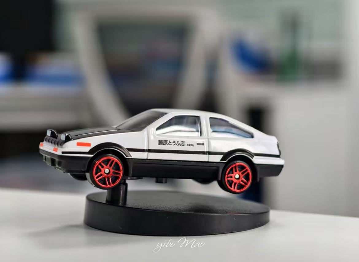 ollig·AE86漂移車載旋轉擺件合金車模型中控台高檔物理姿態掛件汽車擺件 - 图片 14