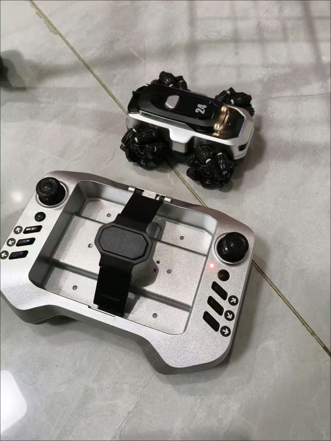 ollig·RC遙控水陸兩棲mini炫酷機甲可充電全地形特技越野兒童玩具可下水 - 图片 22