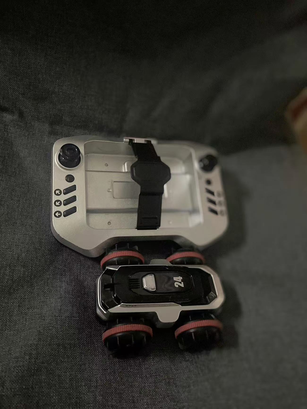 ollig·RC遙控水陸兩棲mini炫酷機甲可充電全地形特技越野兒童玩具可下水 - 图片 20